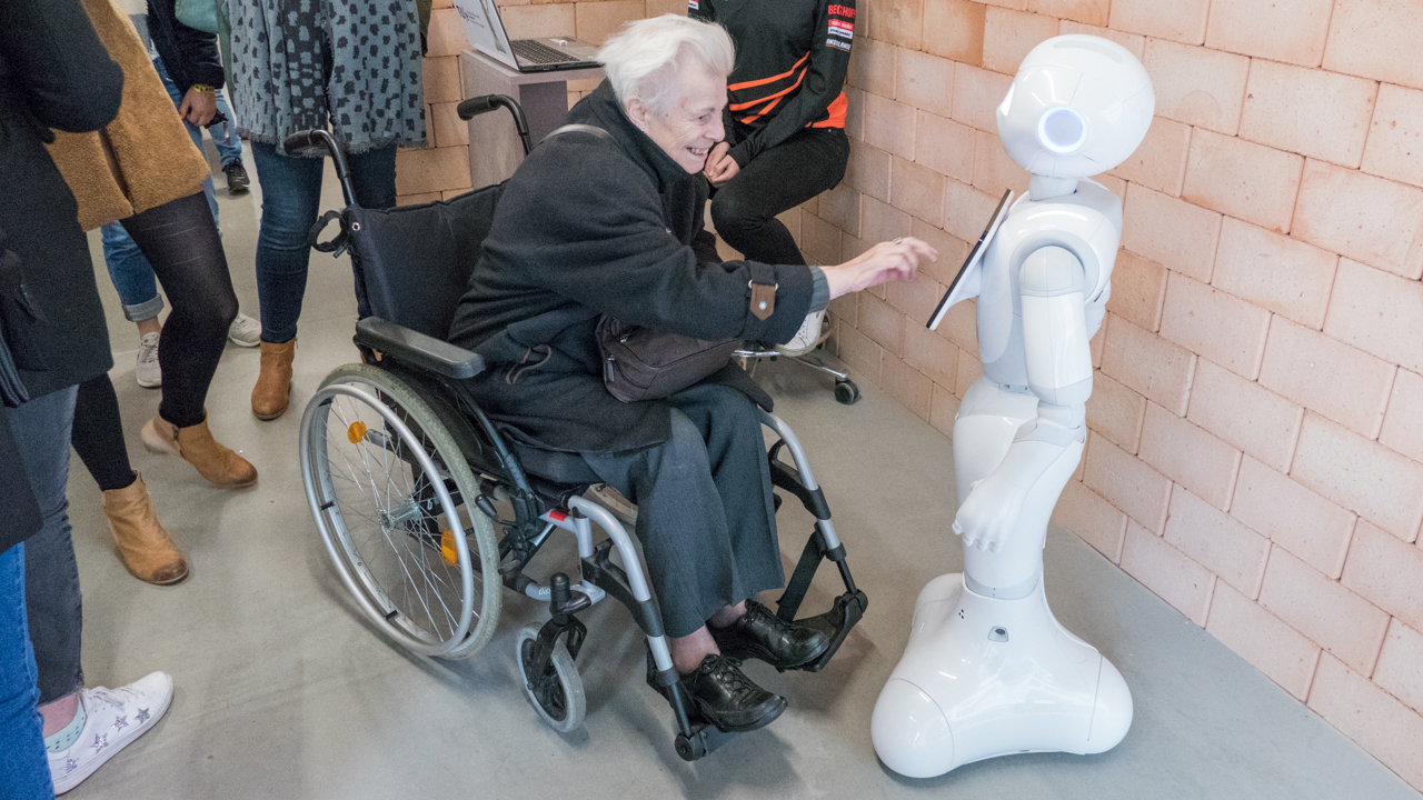 Grandma meets Pepper at Embassy of Robots
